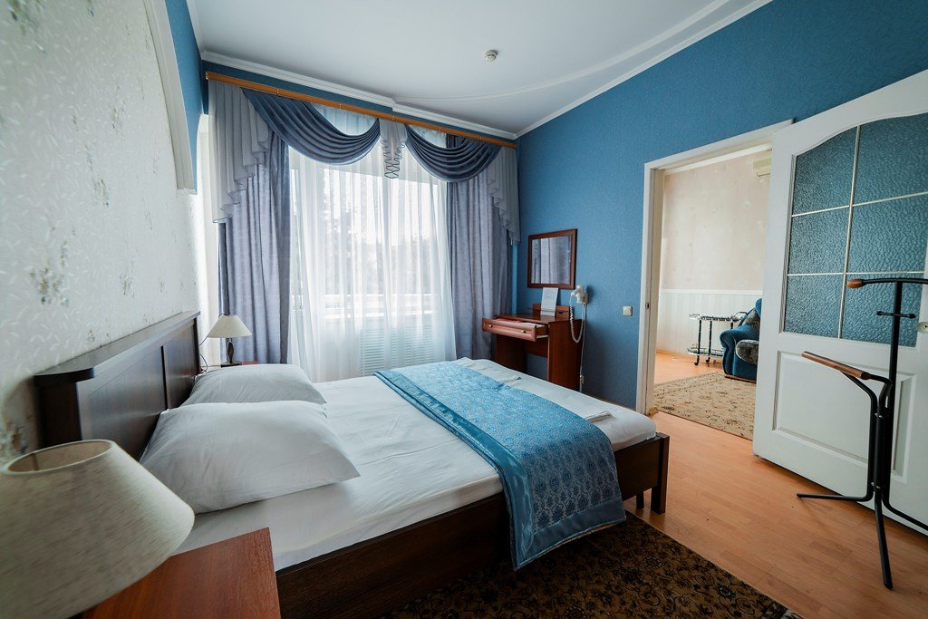 Люкс 2-местный 3-комнатный Апартаменты