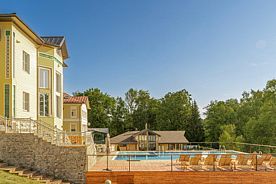 Клубный Джуниор с панорамной террасой, Отель Русские Сезоны Село Вятское SPA отель 5, Вятское