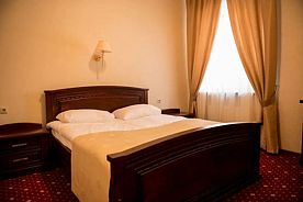 Двухместный номер Deluxe №204, 206 двуспальная кровать, Отель Кристалл 139, Эльбрусский район