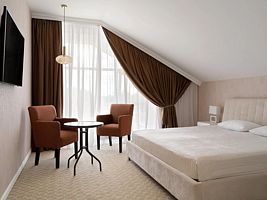 Двухместный люкс двуспальная кровать, СПА-отель DOLPHIN PLANET Hotel & SPA, Ярославль