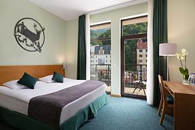 Улучшенный с балконом, Отель Tulip Inn Rosa Khutor, Эстосадок