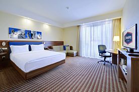 Двухместный номер двуспальная кровать, Отель Hampton by Hilton Волгоград Профсоюзная, Волгоград