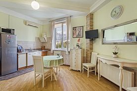 Апартаменты открытой планировки: ул. Володарского, 9, Апартаменты у Приморского парка, Ялта