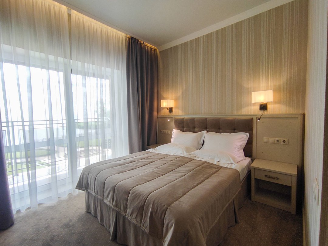 Стандартный 2-местный 2-комнатный (с балконом,  вид на залив)