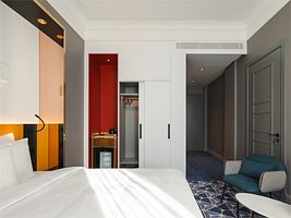 Премиум Кинг для маломобильных гостей, Отель Maidens Hotel, Москва