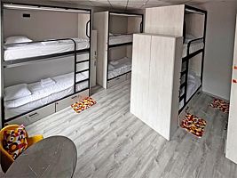 Кровать в 10-местном номере для женщин и мужчин, Хостел В Центре, Санкт-Петербург