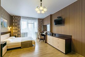 Улучшенный с балконом, Отель Аист, Екатеринбург