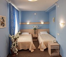 Двухместный улучшенный номер, Гостиница Два крыла, Ярославль