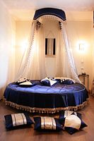 Джуниор сюит Арабский  № 406, Отель Академия, Курган