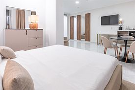 DELUXE, Отель GRAND MORE BOUTIQUE, Новороссийск