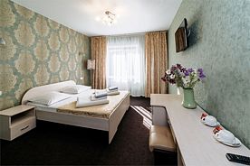 Улучшенный с 2-х спальной кроватью, Отель Респект, Смоленск