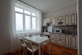 Комфортная квартира в ЖК Солнечный остров ул. 8 Марта 190 этаж 17 с отдельной спальней, Апартаменты Rooms-ekb, Екатеринбург