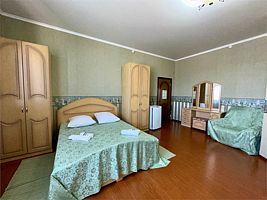 Люкс с двуспальной кроватью №4, Отель Удача, Ульяновск