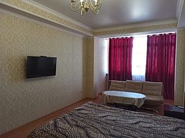 Максима Горького 85Б на 7 этаже код.110, Апартаменты Анти-Отель, Махачкала