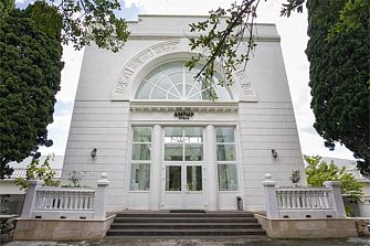 Отель AMPIR Resort Hotel