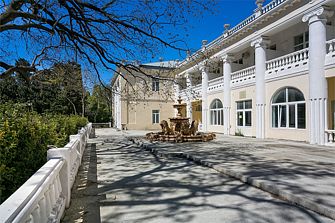 Курортный отель AMPIR Resort Hotel