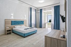 Полулюкс семейный, Курортный отель AMPIR Resort Hotel, Симеиз