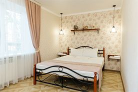 Номер с двуспальной  кроватью, Гостиница София, Минеральные Воды