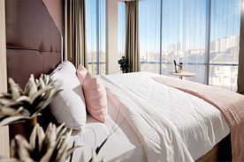Апартаменты Панорама с широкой двуспальной кроватью, Отель Golden Tulip Krasnodar, Краснодар