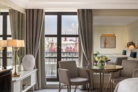 Клубный номер с видом на башни Кремля с двумя кроватями Double и доступом в The Carlton Club, Гостиница The Carlton, Moscow, Москва