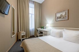 КОМФОРТ с видом на проспект, Гостиница Астон, Санкт-Петербург