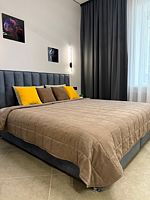 Люкс с двухспальной кроватью и доп.местом, Отель Home Sharing, Благовещенск