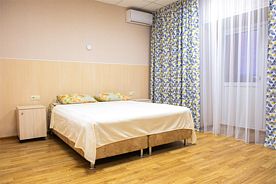 Стандарт улучшенный с двуспальной кроватью, Гостиница Уют, Чайковский