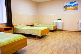 Стандарт трехместный с раздельными кроватями, Гостиница Уют, Чайковский