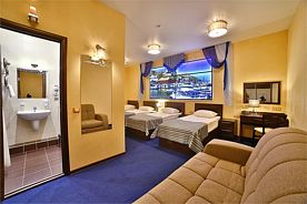 Эконом четырехместный /  Economy room QDPL, Отель HELIOPARK Cruise Penza, Пенза