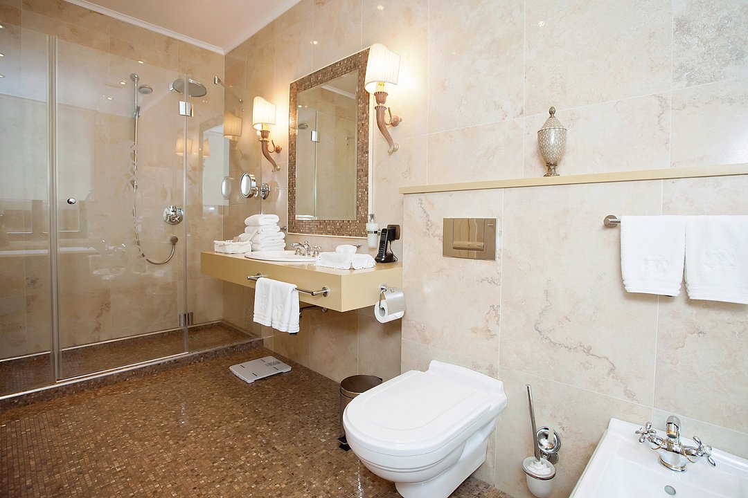 Люкс-Гранд 2-местный 2-комнатный с балконом