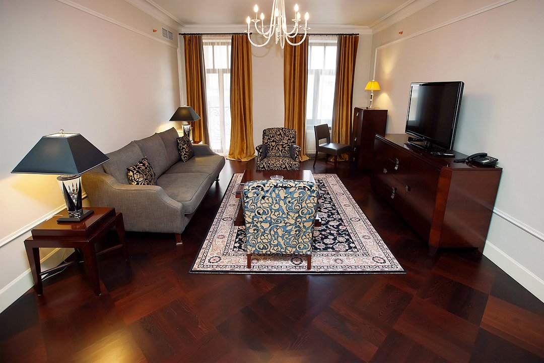 Сьют Семейный 4-местный 3-комнатный с балконом