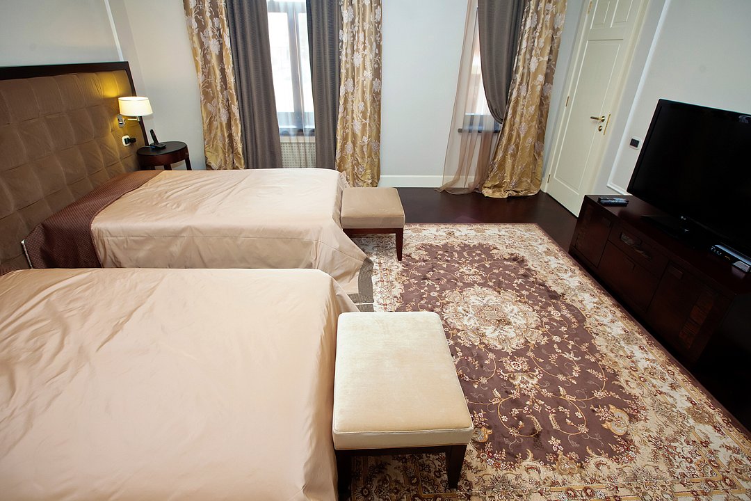 Сьют Семейный 4-местный 3-комнатный с балконом