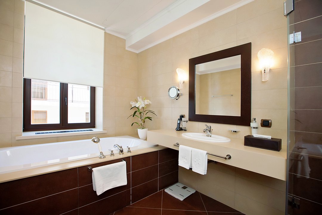 Сьют Семейный 4-местный 3-комнатный с балконом