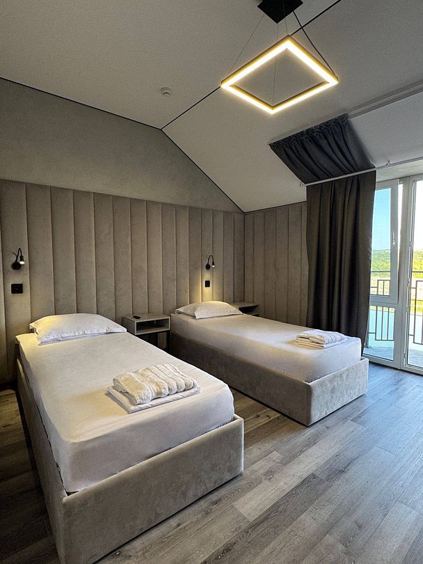 Люкс 2-местный 1-комнатный (№303, 304, 307, 308)