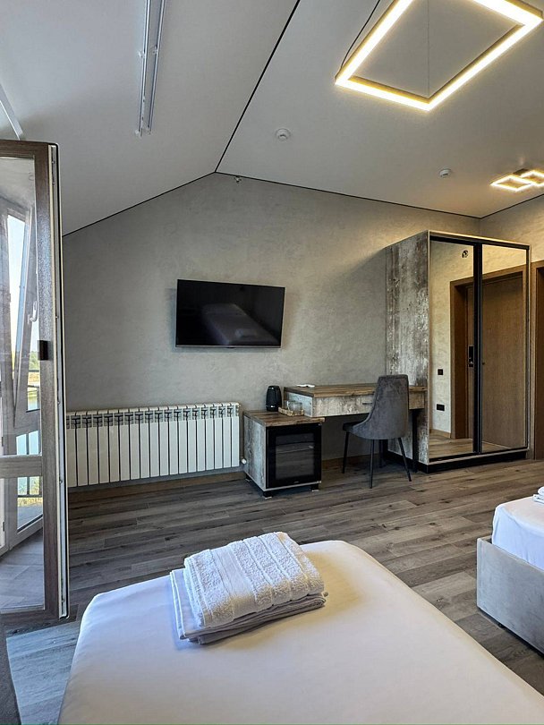 Люкс 2-местный 1-комнатный (№303, 304, 307, 308)