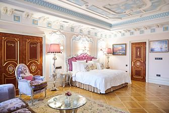 Отель Дворец Трезини