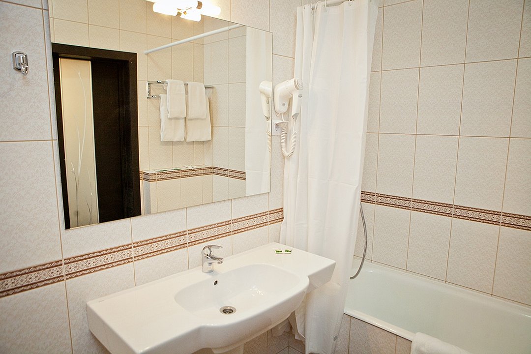 Улучшенный 2-местный (вид на Невский проспект)