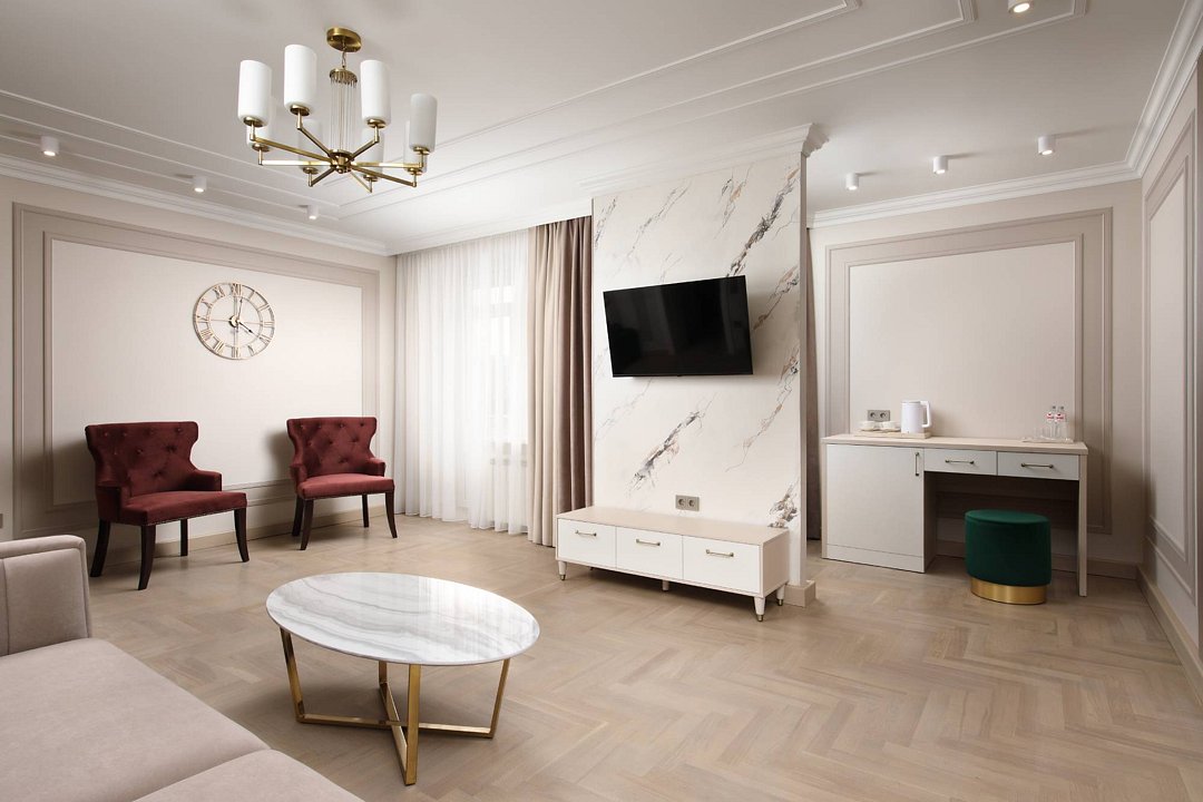 Люкс 2-местный 2-комнатный (с балконом, корпус № 5)