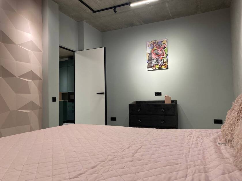 Пикассо — индустриальный шик с яркими акцентами, Калининградская область: фото 3