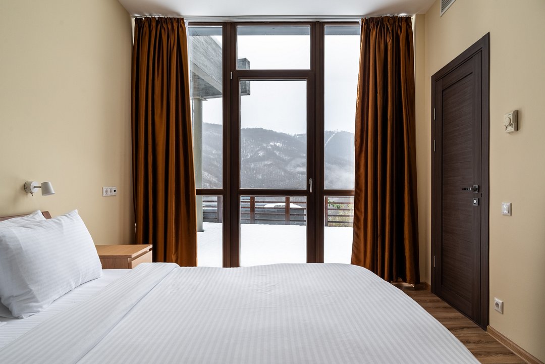 Вилла 9-местный 5-комнатный (с 4 спальнями, вид на горы)