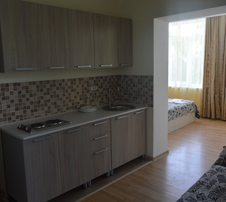 Стандартный 3-местный 2-комнатный (с кухней)