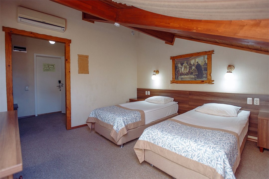 Стандартный 2-местный (TWIN мансардный)