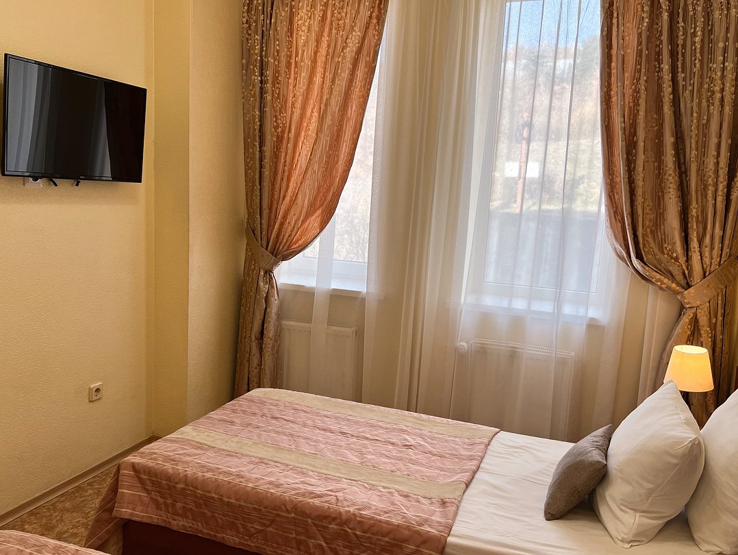 Люкс 4-местный 2-комнатный (корпус 2)