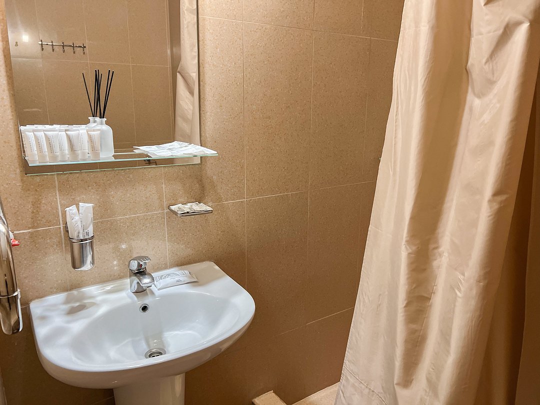 Люкс 4-местный 2-комнатный (корпус 2)