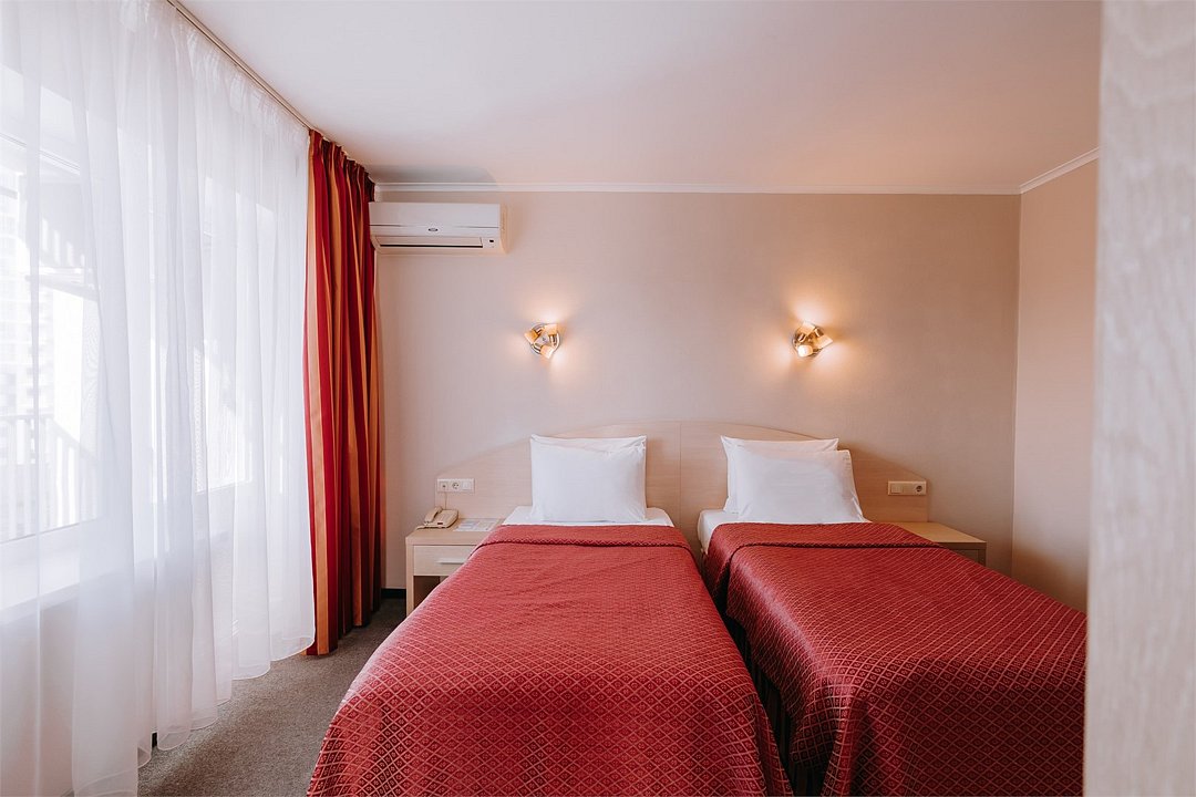 Стандартный 2-местный (1 категория, вид на город)