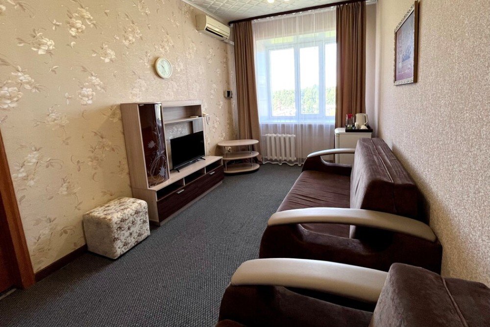 Люкс 2-местный 2 комнатный (без балкона)