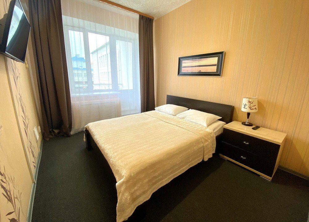 Люкс 2-местный 2-комнатный (с балконом)