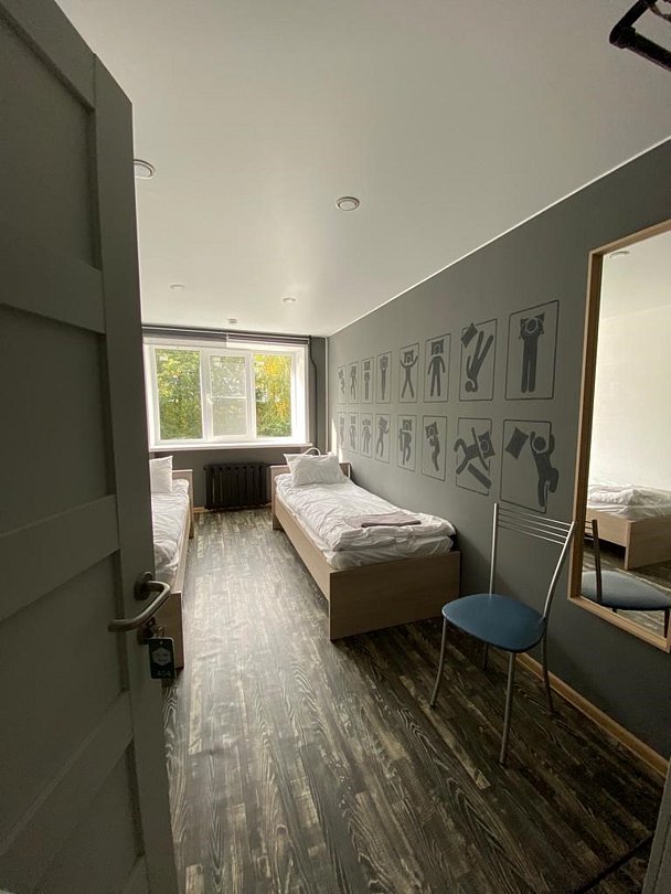 Бюджетный 10-местный