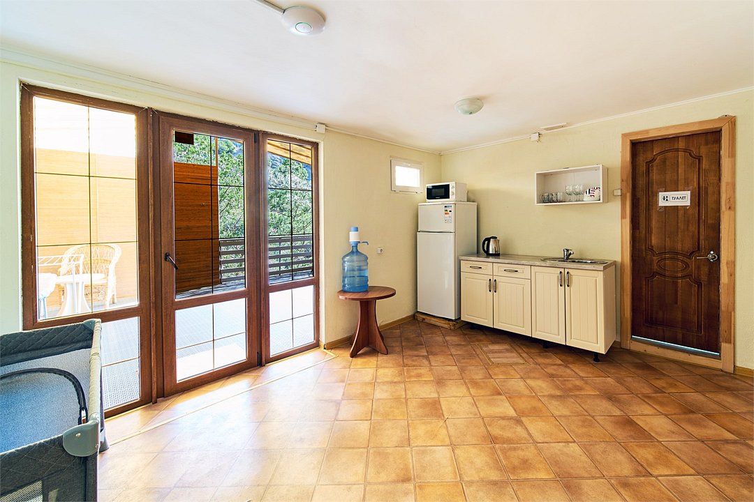 Домик гостевой 4-местный 3-комнатный