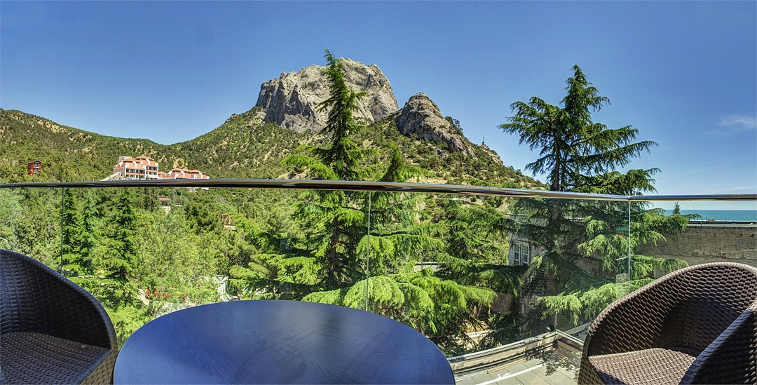 Люкс 2-местный 2-комнатный (Романтический)